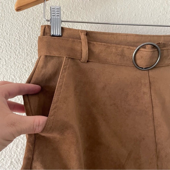 Hollister Ultra High Rise Faux Suede Mini Skirt Women’s S Brown Belted Pockets - Picture 5 of 11